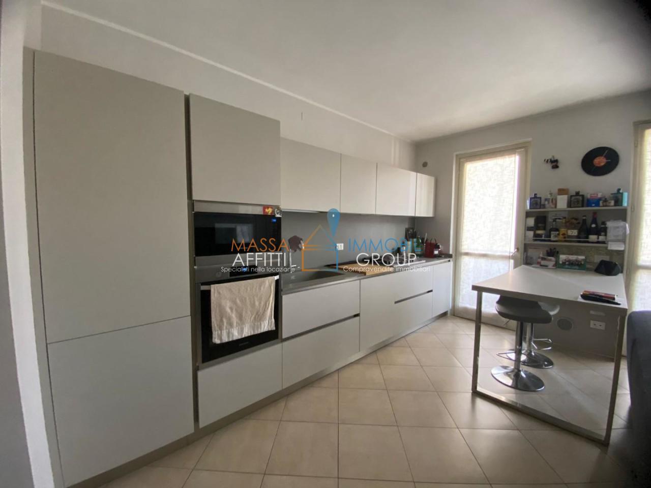 Vendita Pentavani, Massa foto