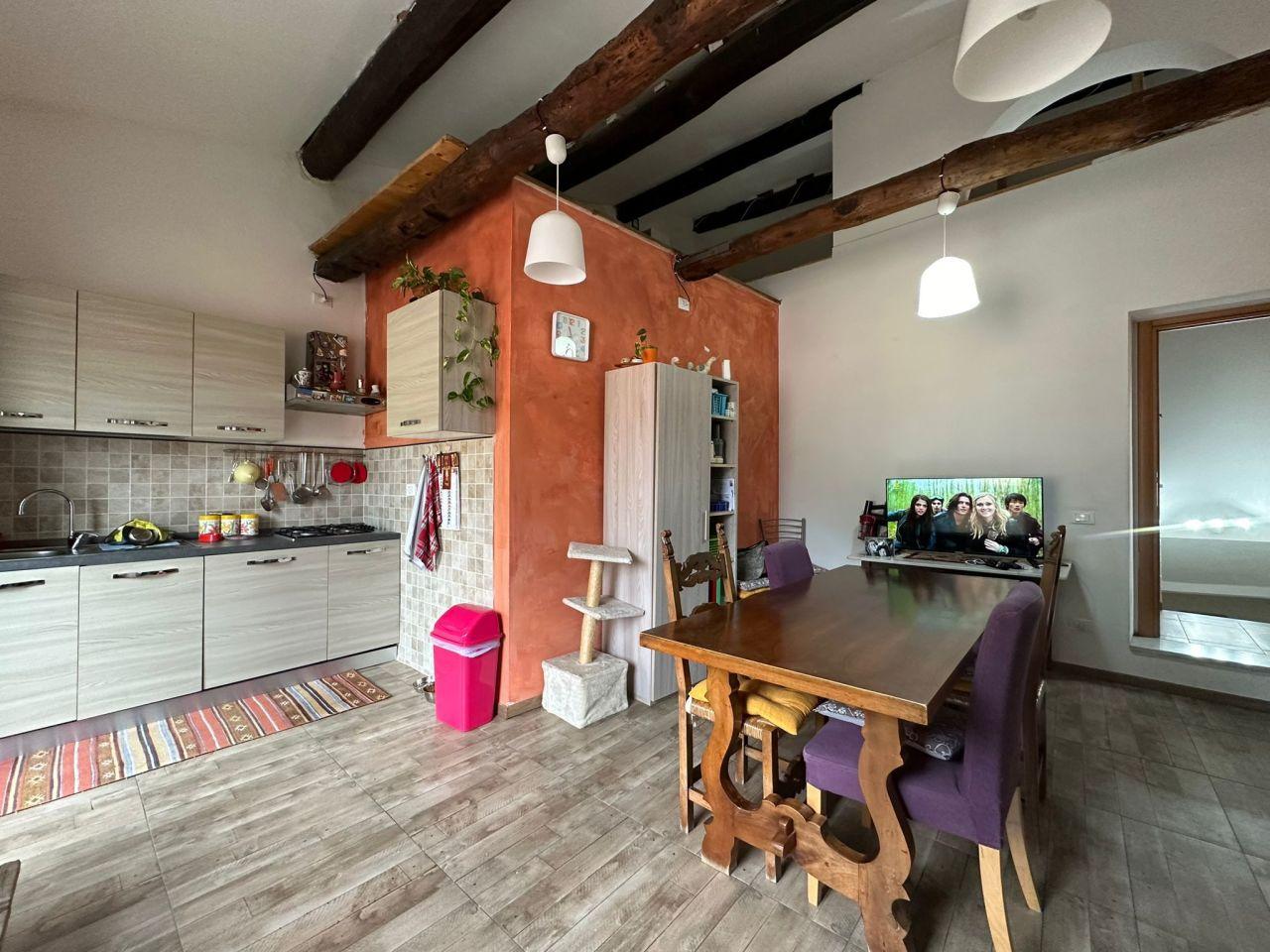 Vendita Pentavani, Carrara Vendita Pentavani, Carrara foto