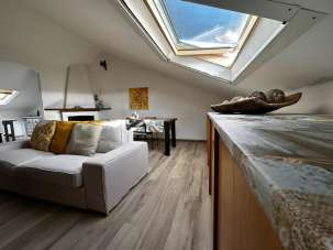 Renta Cuatro habitaciones, Montignoso