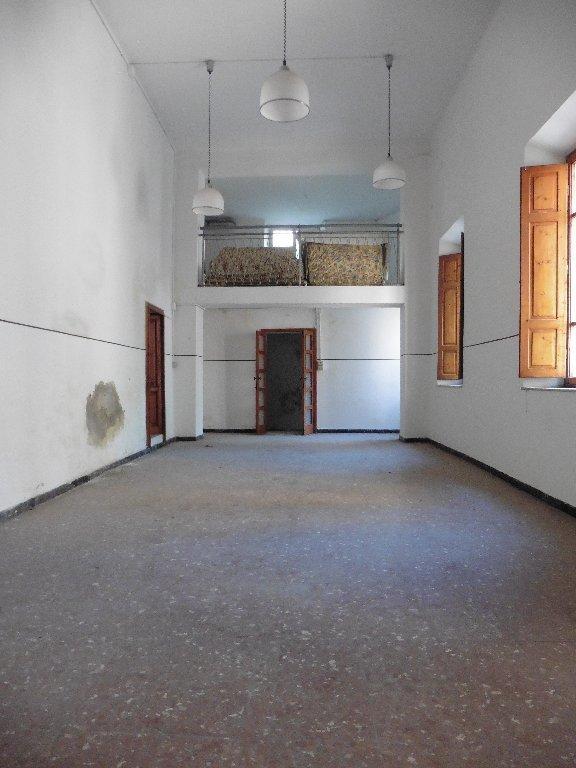 Vendita Palazzo , Calci foto