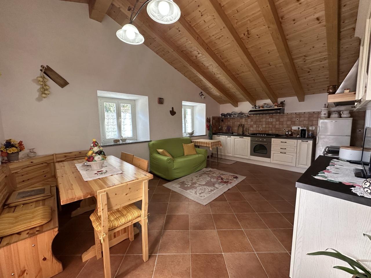 Affitto Quadrivani, Ne foto