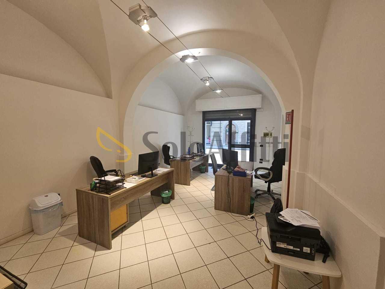 Affitto 2 vetrine, Fucecchio foto