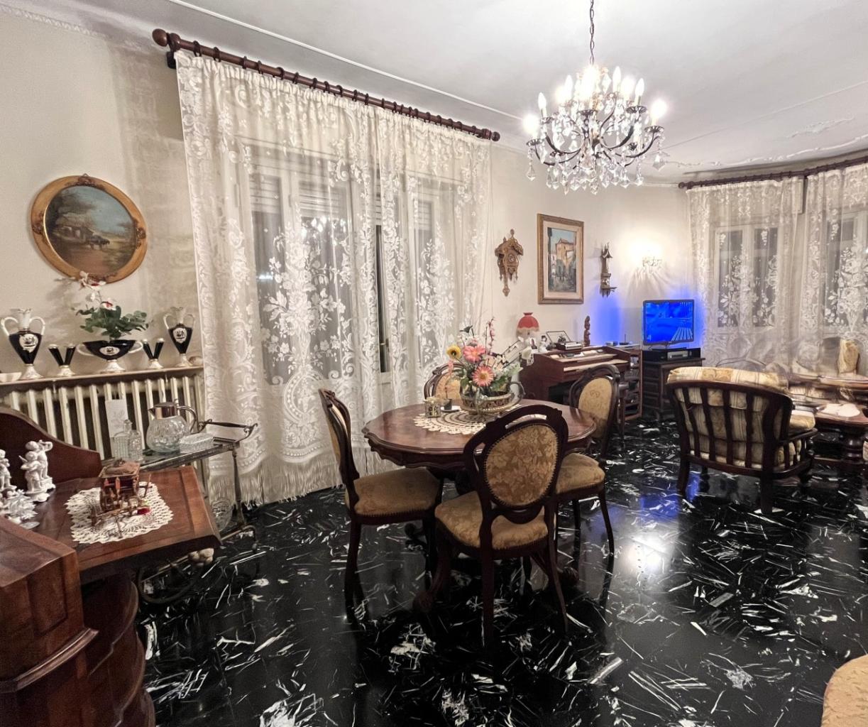 Vendita Pentavani, Senigallia Vendita Pentavani, Senigallia foto