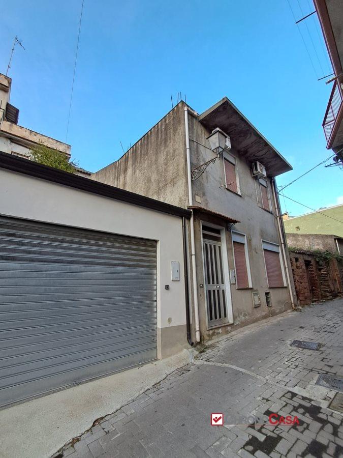 Sale Villa, Montagnareale foto