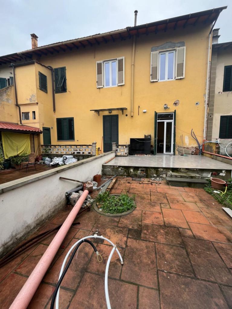 Vendita Pentavani, Campi Bisenzio foto