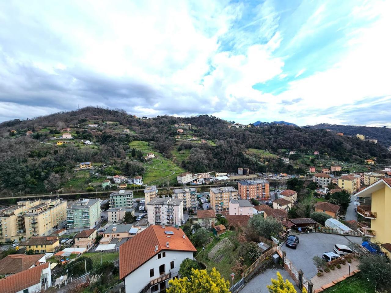 Vendita Eptavani, Genova foto