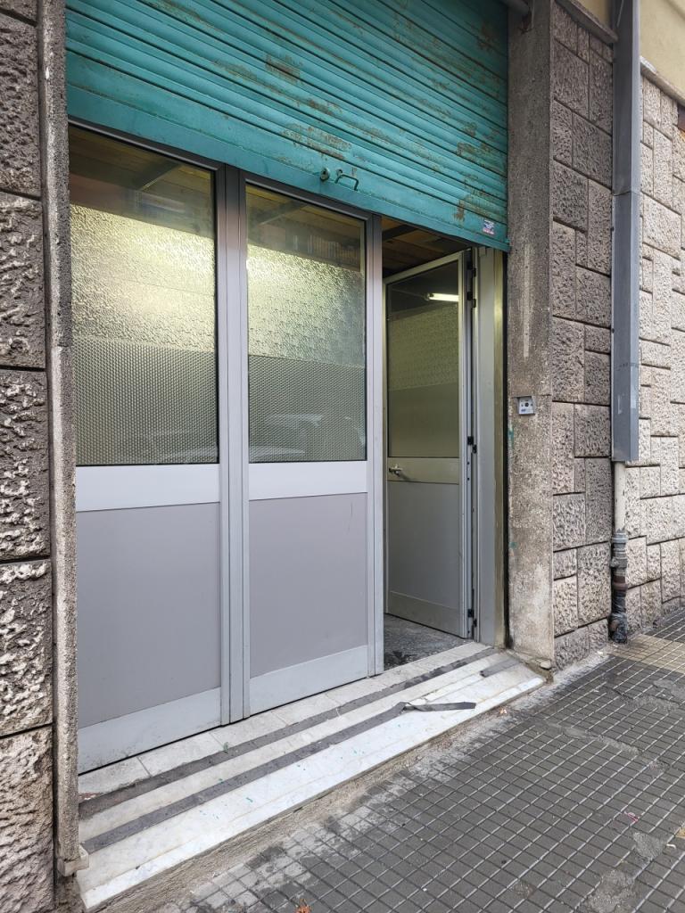 Vendita Monovano, Genova foto