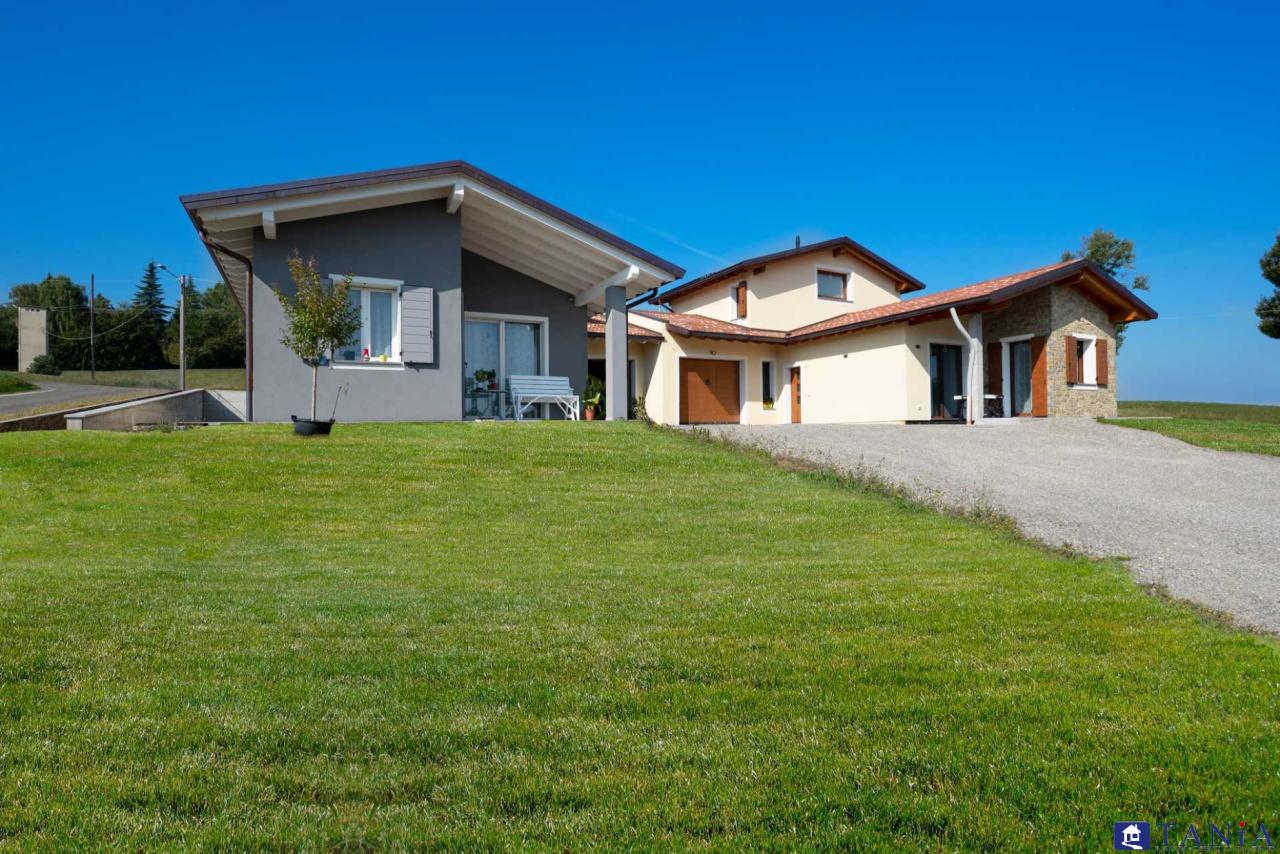 Vendita Loft, mansarde e attici, Monchio delle Corti Vendita Loft, mansarde e attici, Monchio delle Corti foto