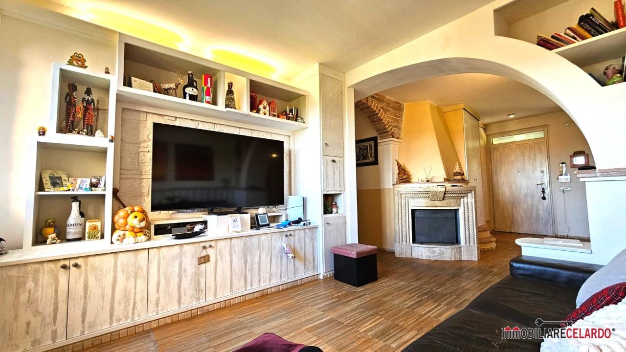 Vendita Pentavani, Colle di Val d'Elsa foto