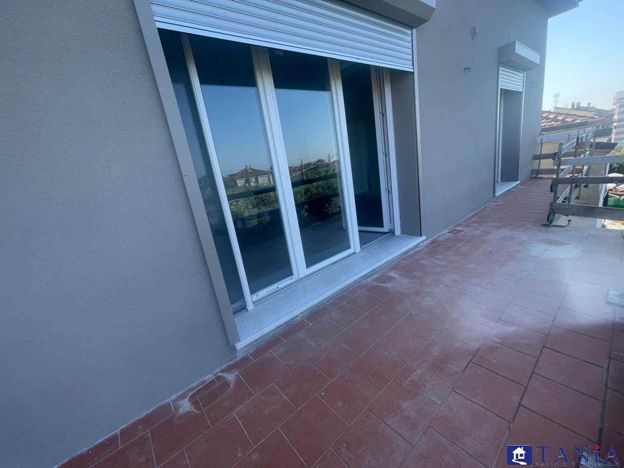 Vendita Pentavani, Luni Vendita Pentavani, Luni foto