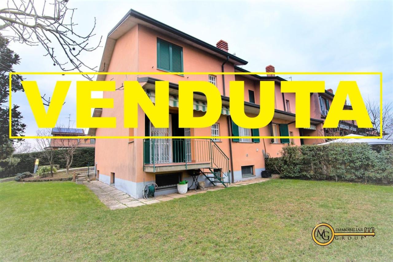 Vendita Pentavani, Vignate foto