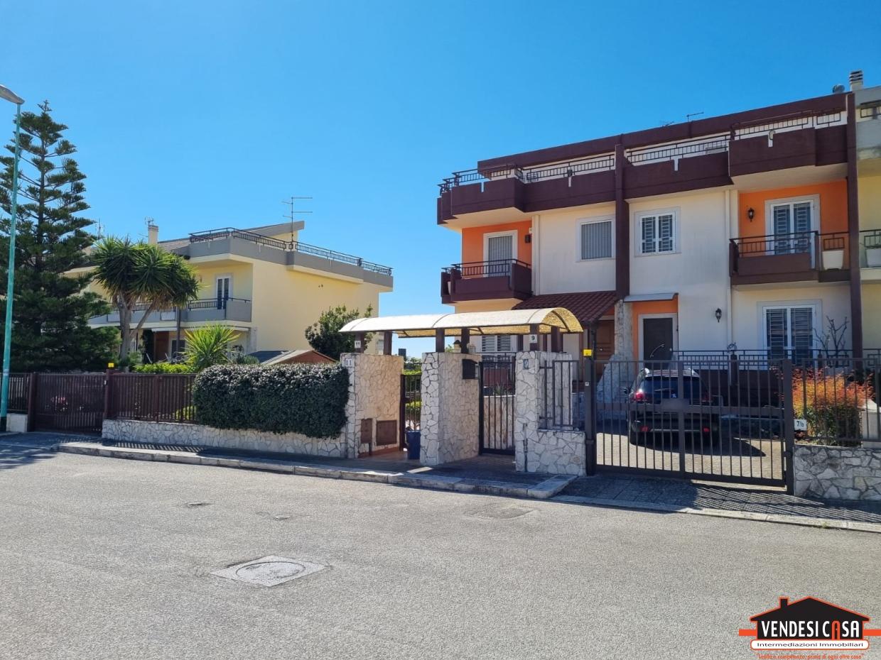 Vendita Quadrivani, Adelfia foto