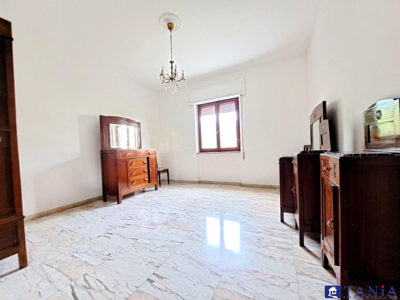 Vendita Pentavani, Carrara foto