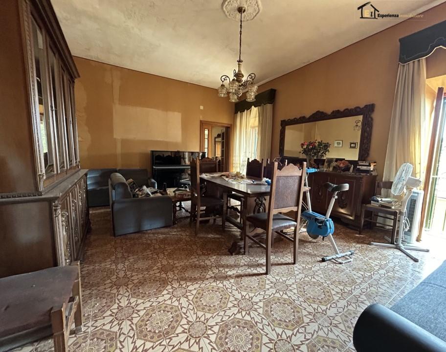 Vendita Quadrivani, Roccantica foto