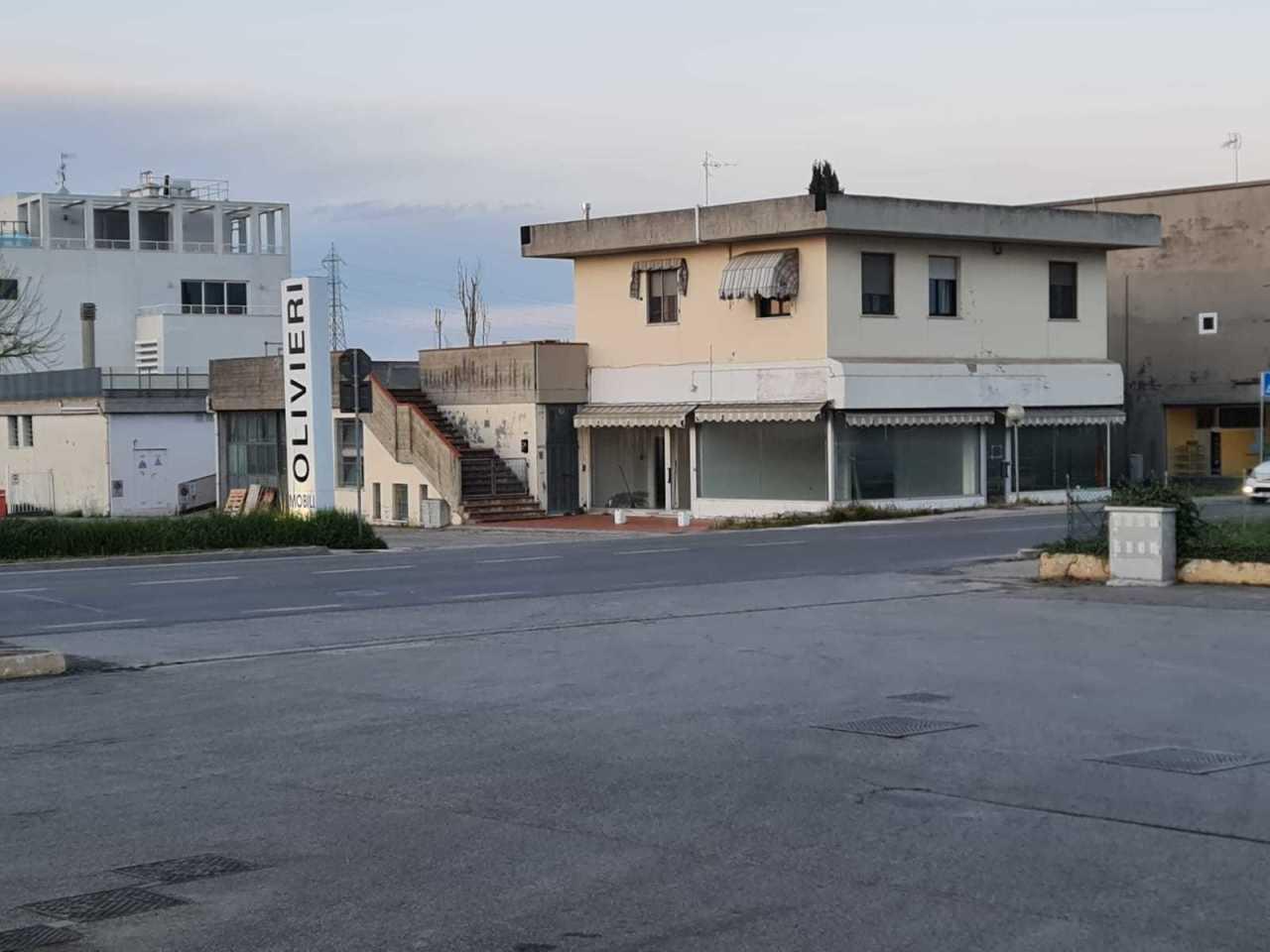 Affitto Locali commerciali, Rimini foto