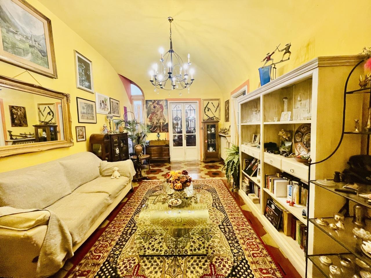 Vendita Esavani, Sarzana foto
