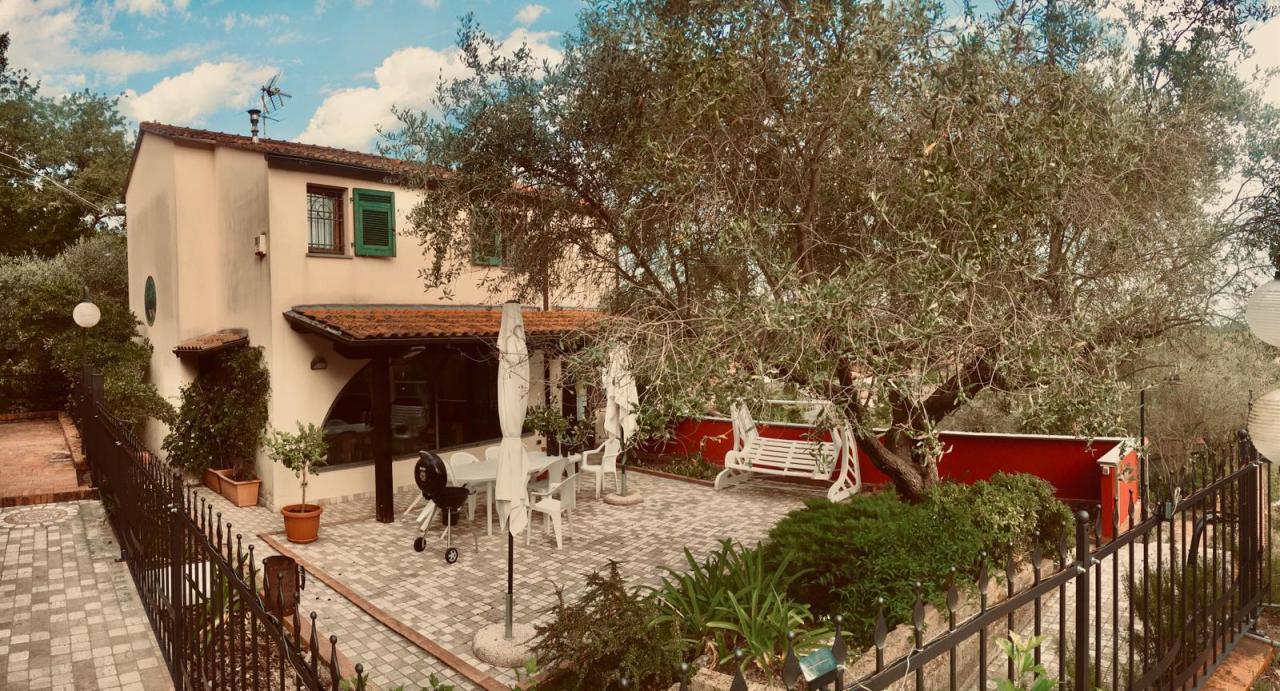 Vendita Pentavani, Sarzana foto