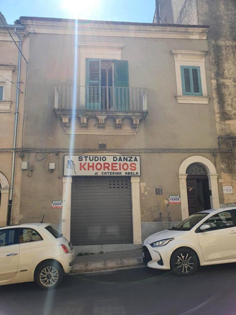Vendita Eptavani, Ragusa foto