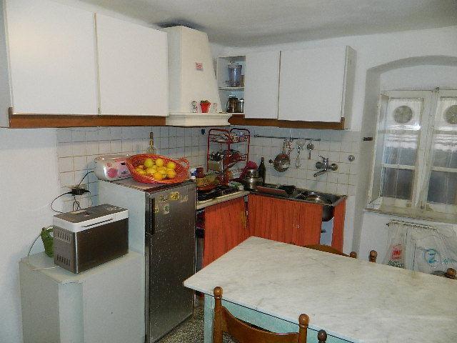 Vendita Trivani, Luni foto