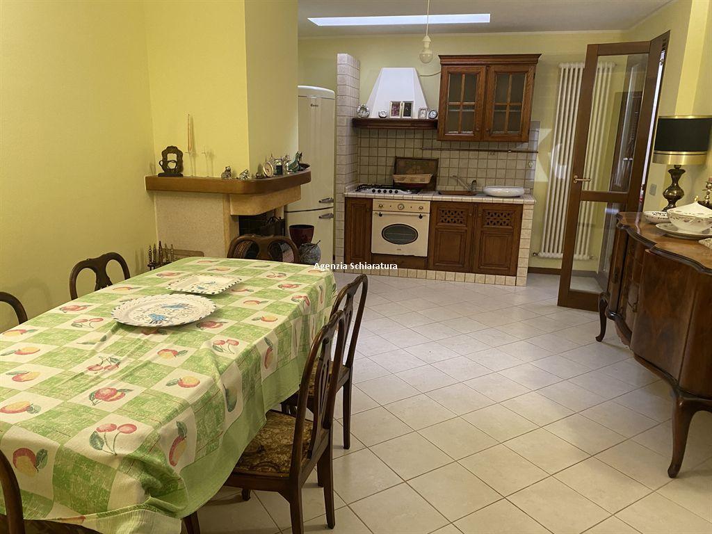 Venta Villa a schiera, Vallefoglia foto
