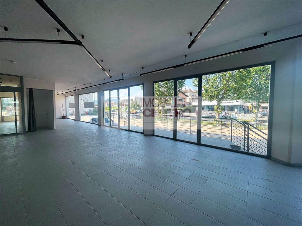 Affitto Immobile Commerciale, Sarzana foto