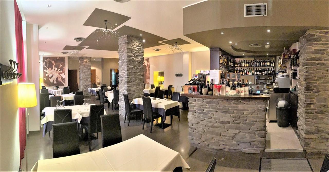 Vendita Ristorante Pizzeria, Monza foto
