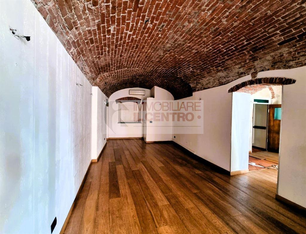 Affitto Negozio, Sarzana foto