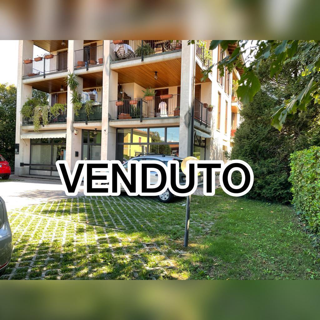 Vendita Negozio, Buguggiate foto