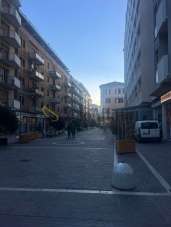 Affitto 2 vetrine, Pescara Affitto 2 vetrine, Pescara