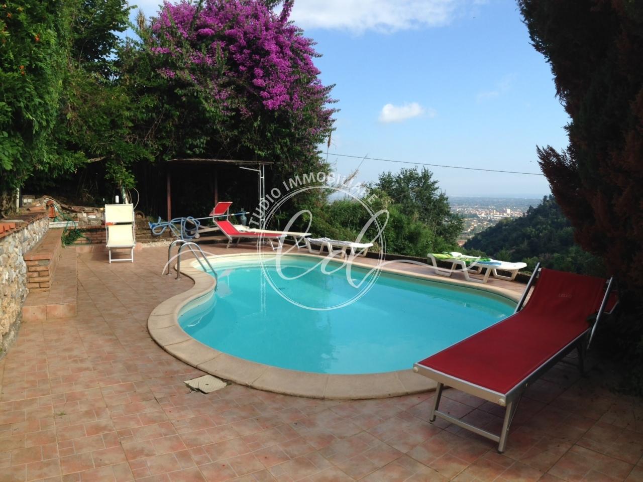 Vendita Quadrivani, Pietrasanta Vendita Quadrivani, Pietrasanta foto