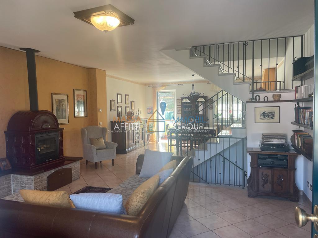 Vendita Multivani, Carrara foto