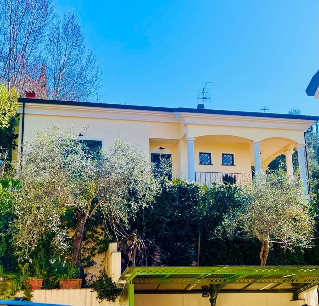 Vendita Esavani, Sarzana foto