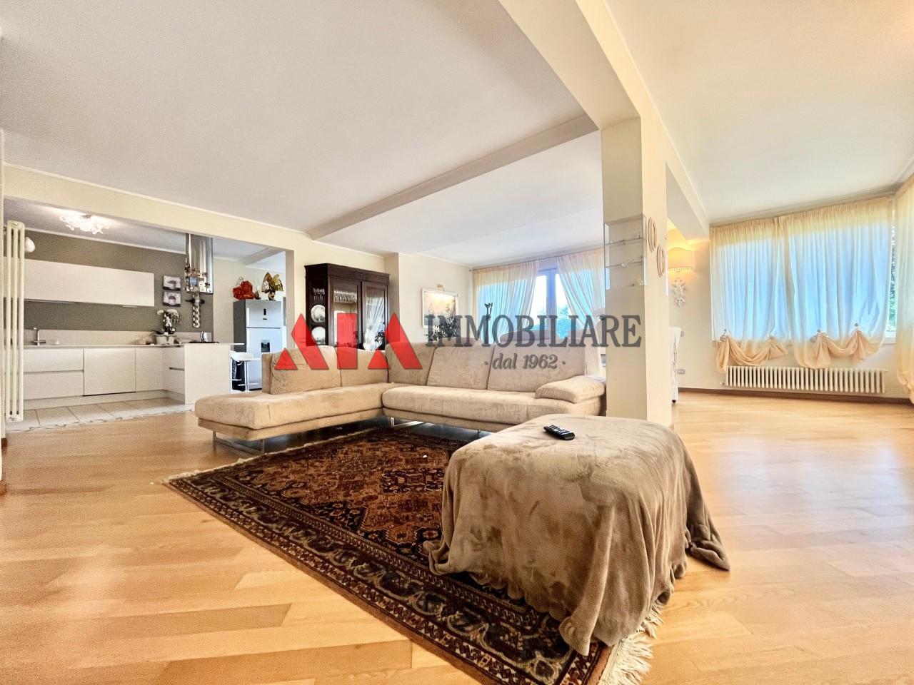 Vendita Esavani, Pontedera foto