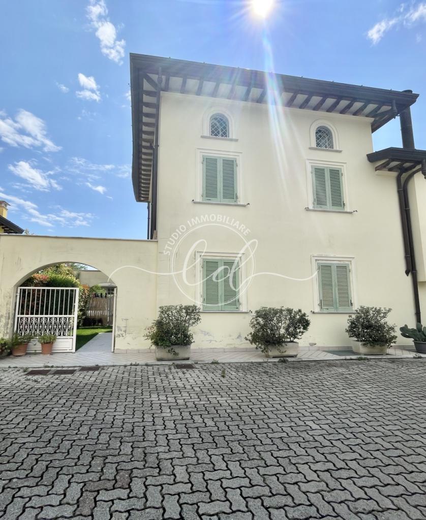 Vendita Multivani, Seravezza foto