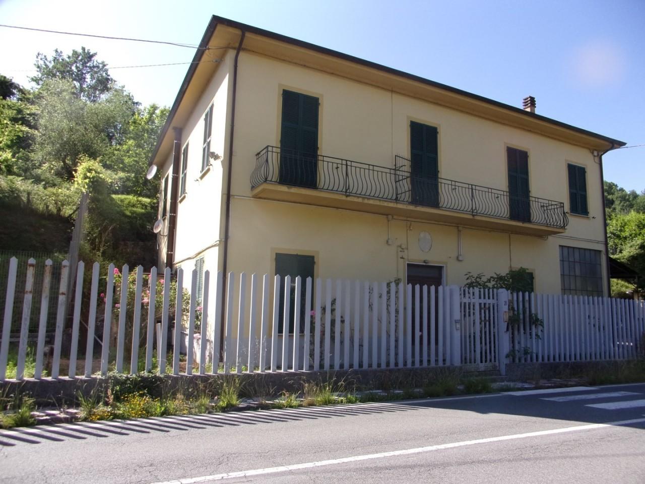 Vendita Multivani, Borghetto di Vara foto