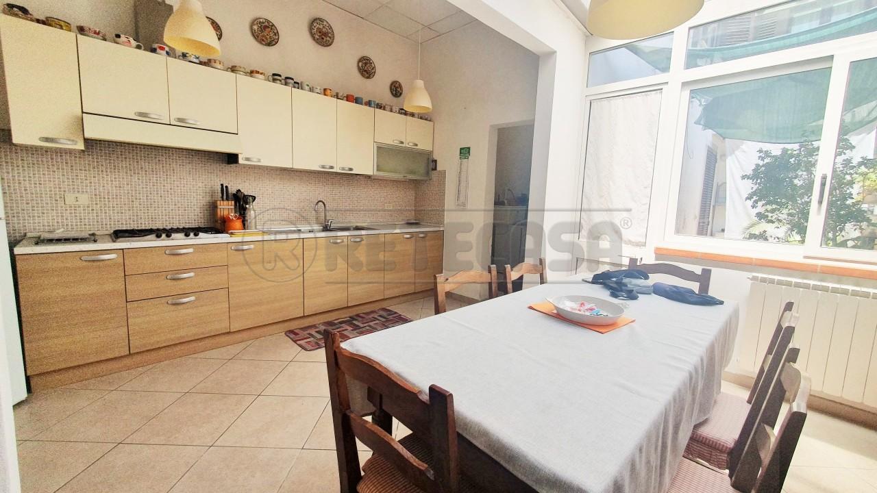 Vendita Quadrivani, Viareggio foto