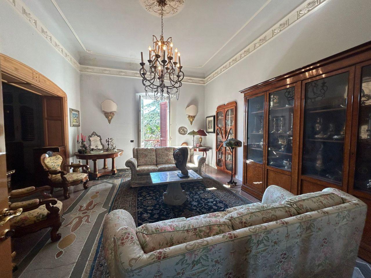 Vendita Pentavani, Sarzana Vendita Pentavani, Sarzana foto