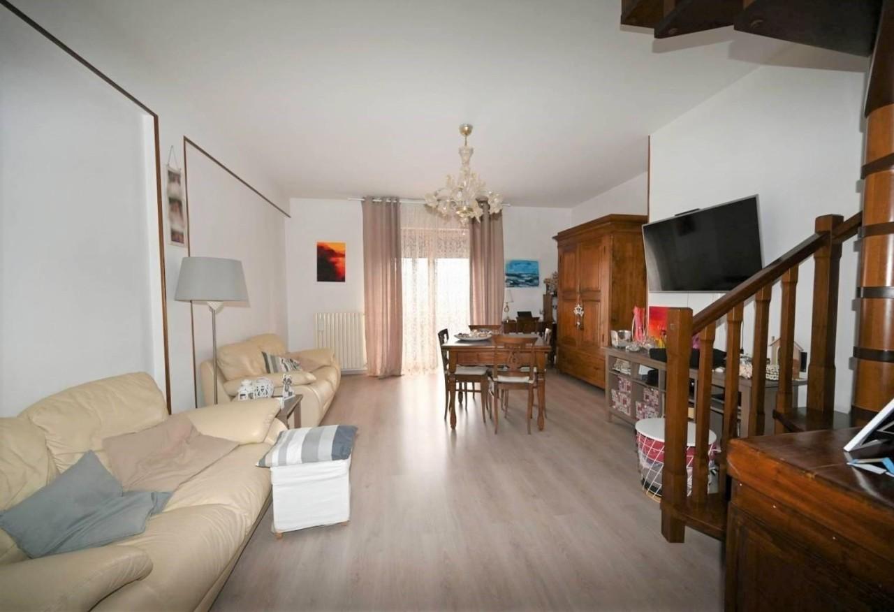 Vendita Pentavani, Monsampolo del Tronto foto