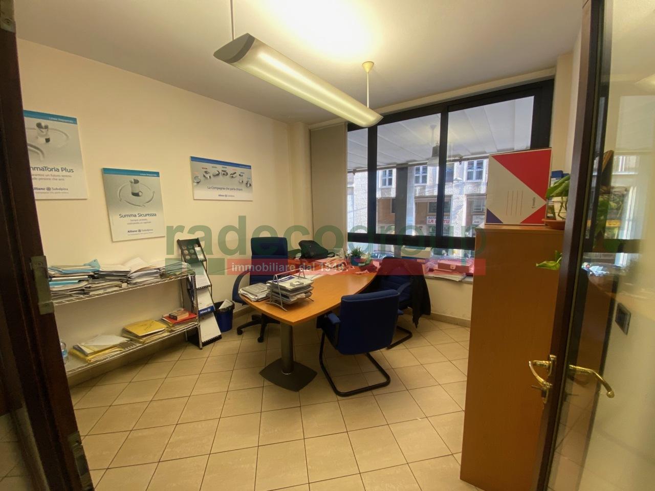 Vendita Esavani, Livorno foto