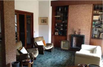 Vendita Pentavani, Carrara