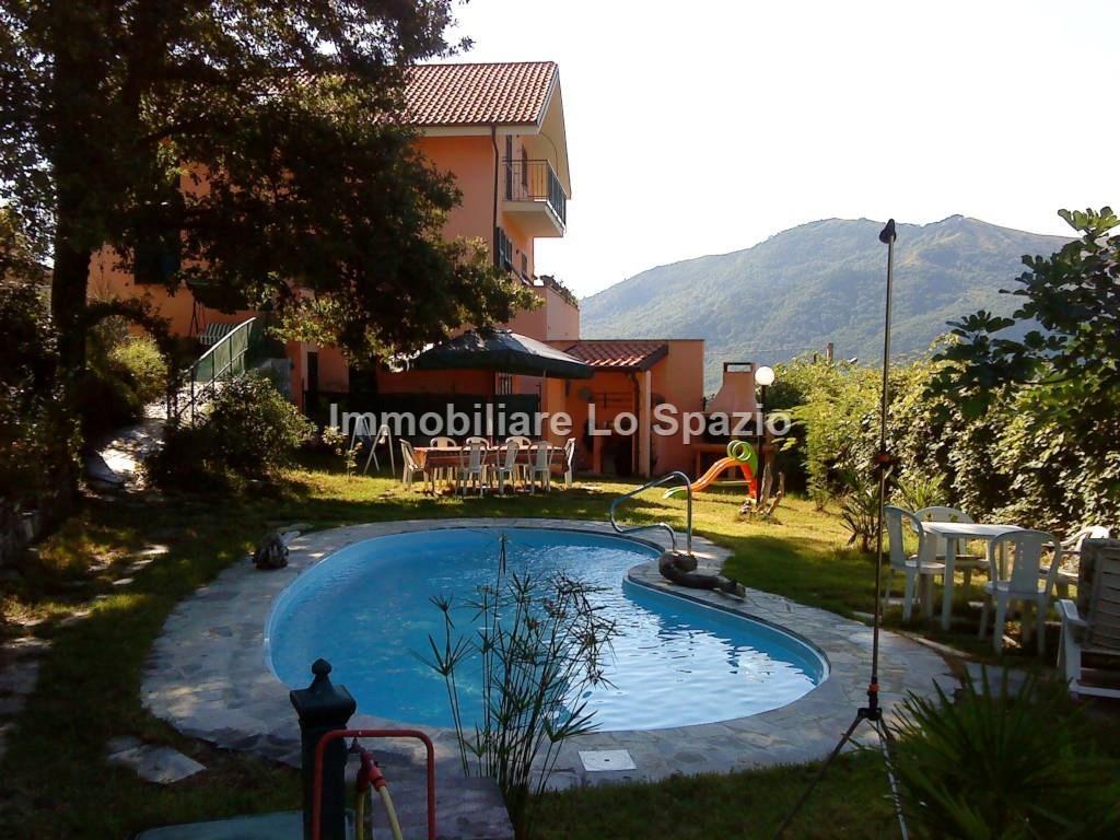 Vendita Quadrivani, Testico foto