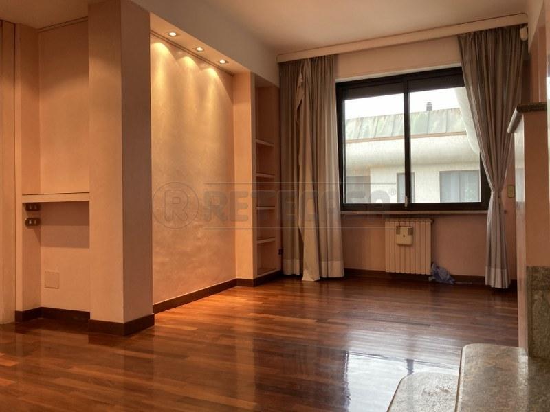 Vendita Quadrivani, Crema foto