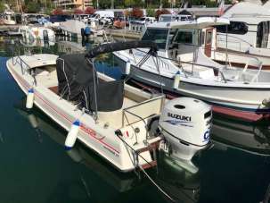 Boston whaler Outrage 21 Benzina 1979 Usata, Milano