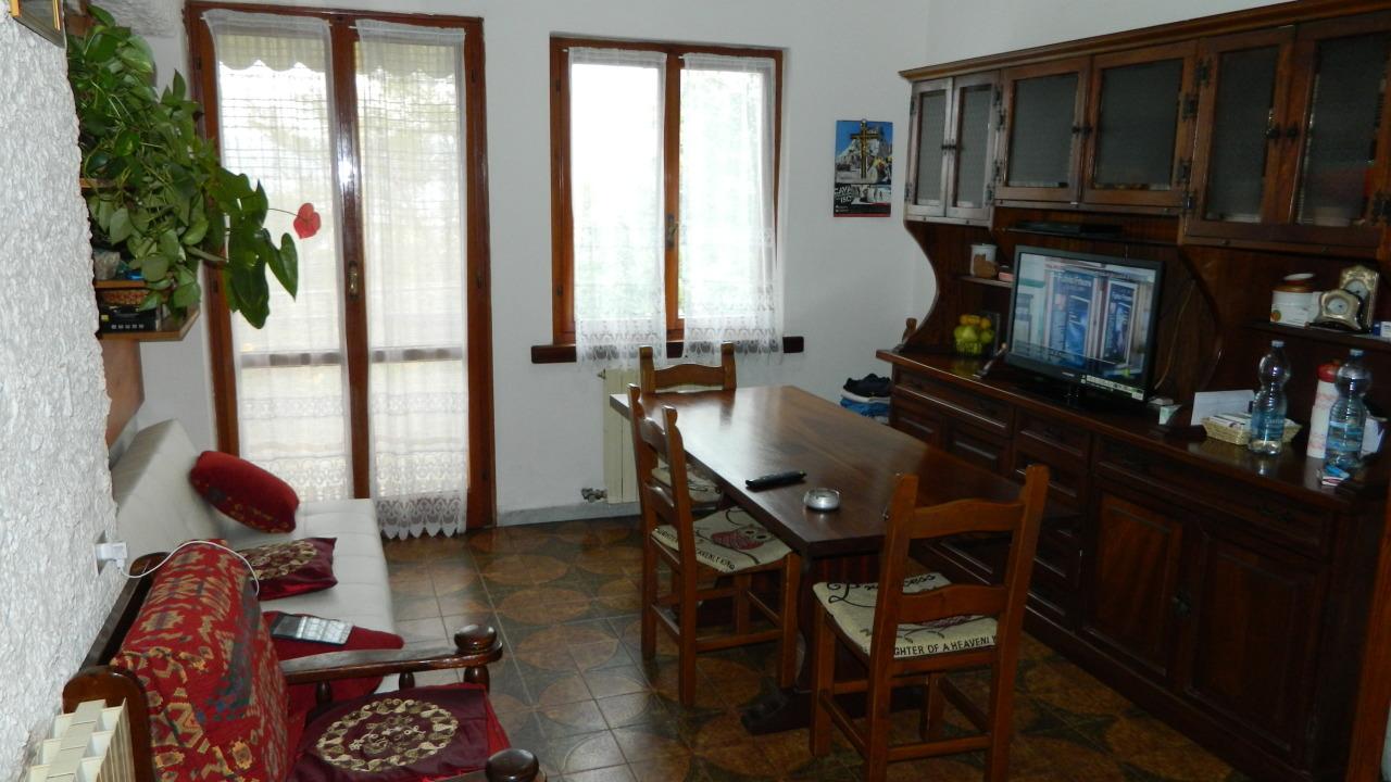 Vendita Trivani, Luni foto