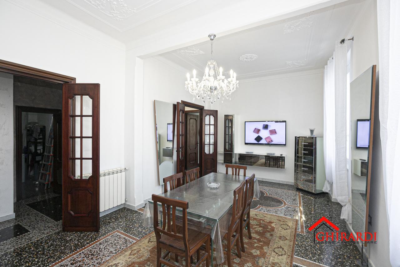 Vendita Multivani, Genova Vendita Multivani, Genova foto