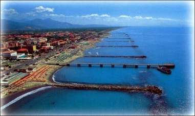 Vendita Locali commerciali, Massa