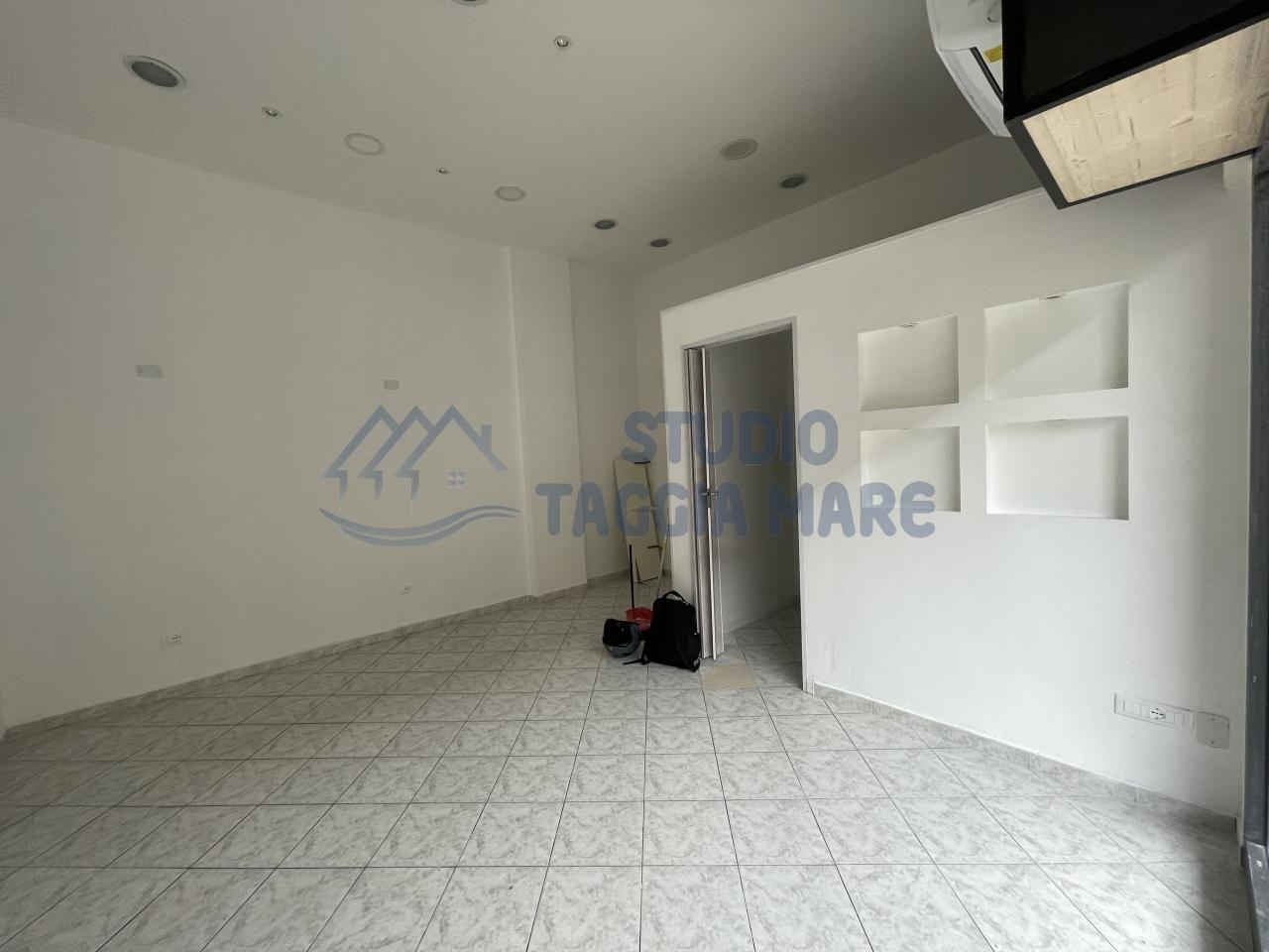 Affitto Monovano, Taggia foto