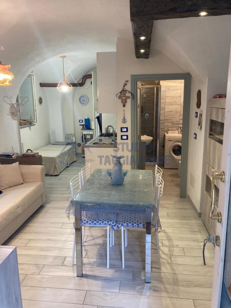 Vendita Monovano, Cipressa foto