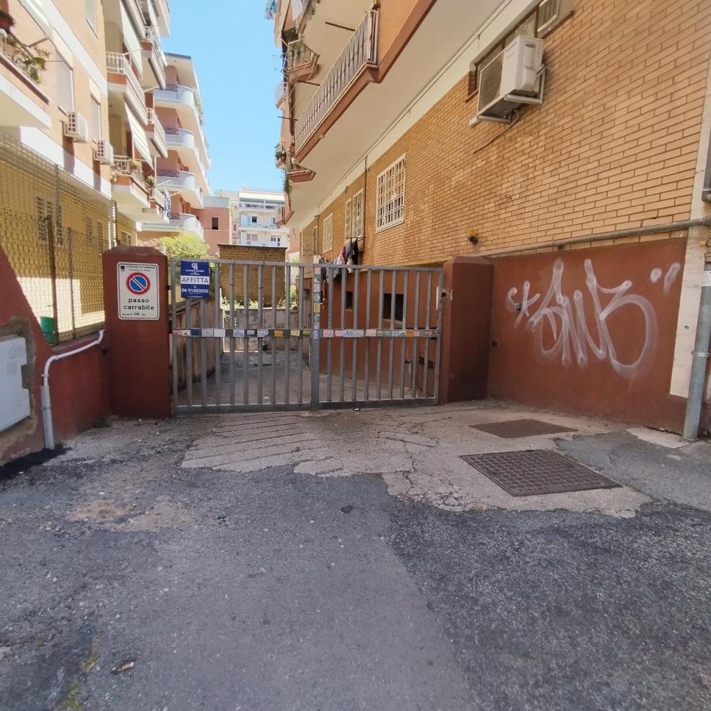 Vendita Garage , Pomezia foto