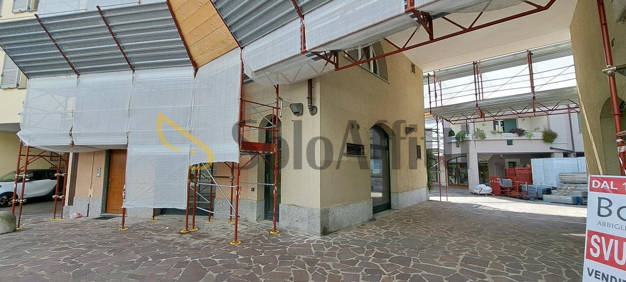 Affitto 2 vetrine, Saronno Affitto 2 vetrine, Saronno foto